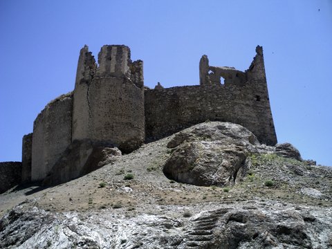 AYANİS KALESİ