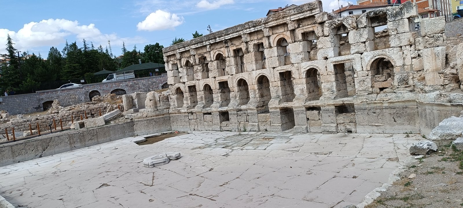 BASILICA THERMA ANTİK KENTİ görseli