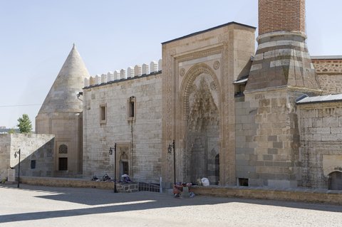 BEYŞEHİR EŞREFOĞLU CAMİSİ