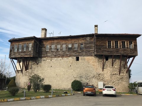 BOLAMAN KALESİ