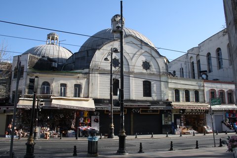 ÇEMBERLITAŞ HAMAM