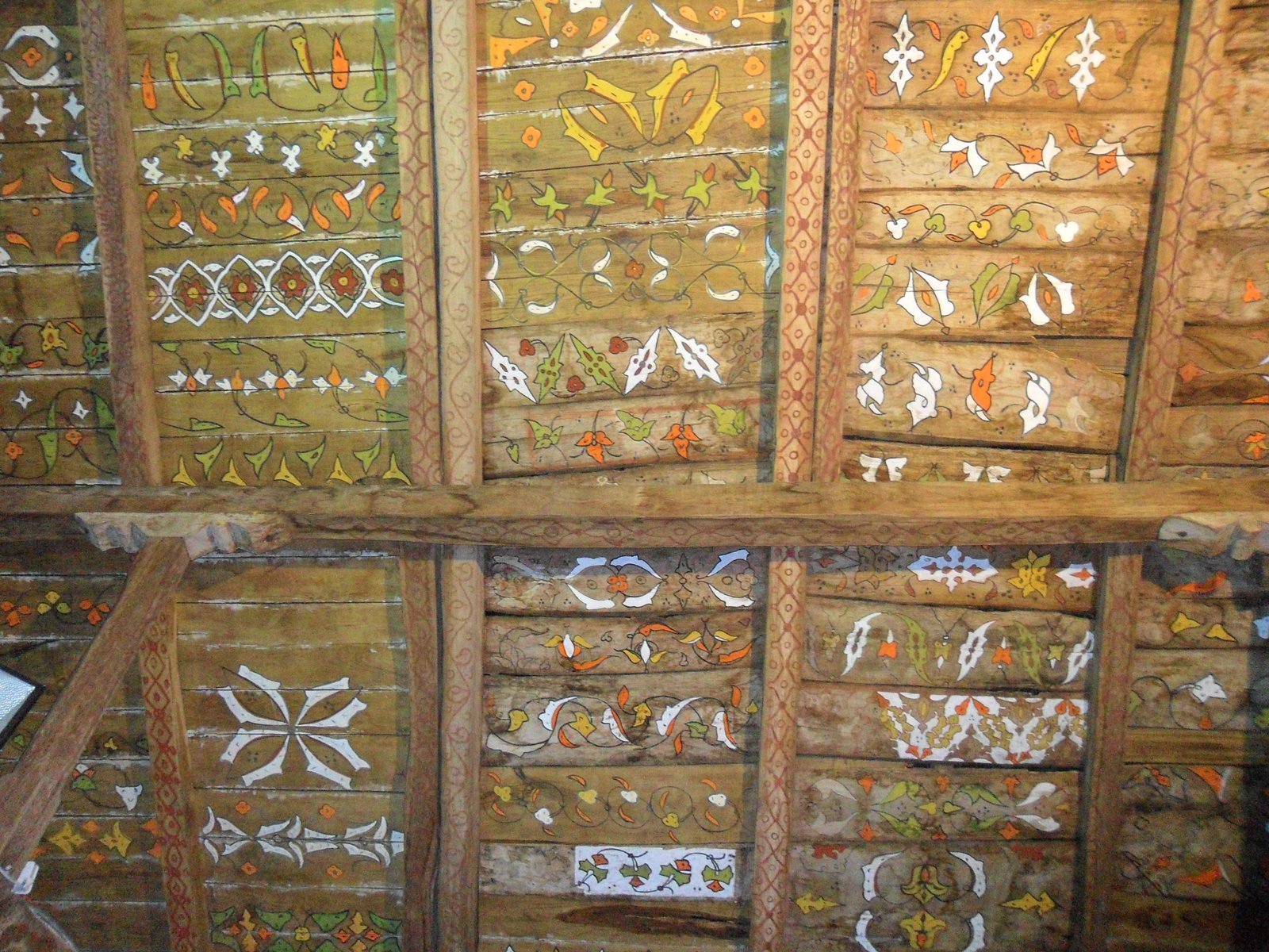 Göğceli Camii tavan detayı.JPG