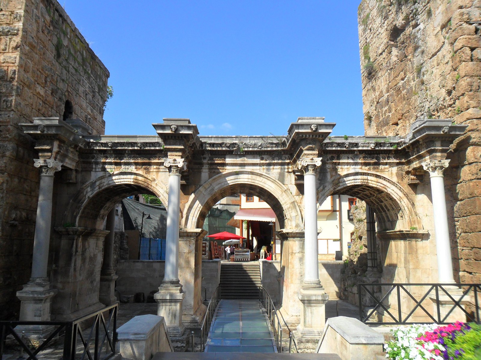 Hadrian Kapısı (4).JPG
