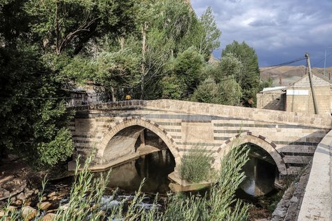 HOŞAP RIVER NEHRİ