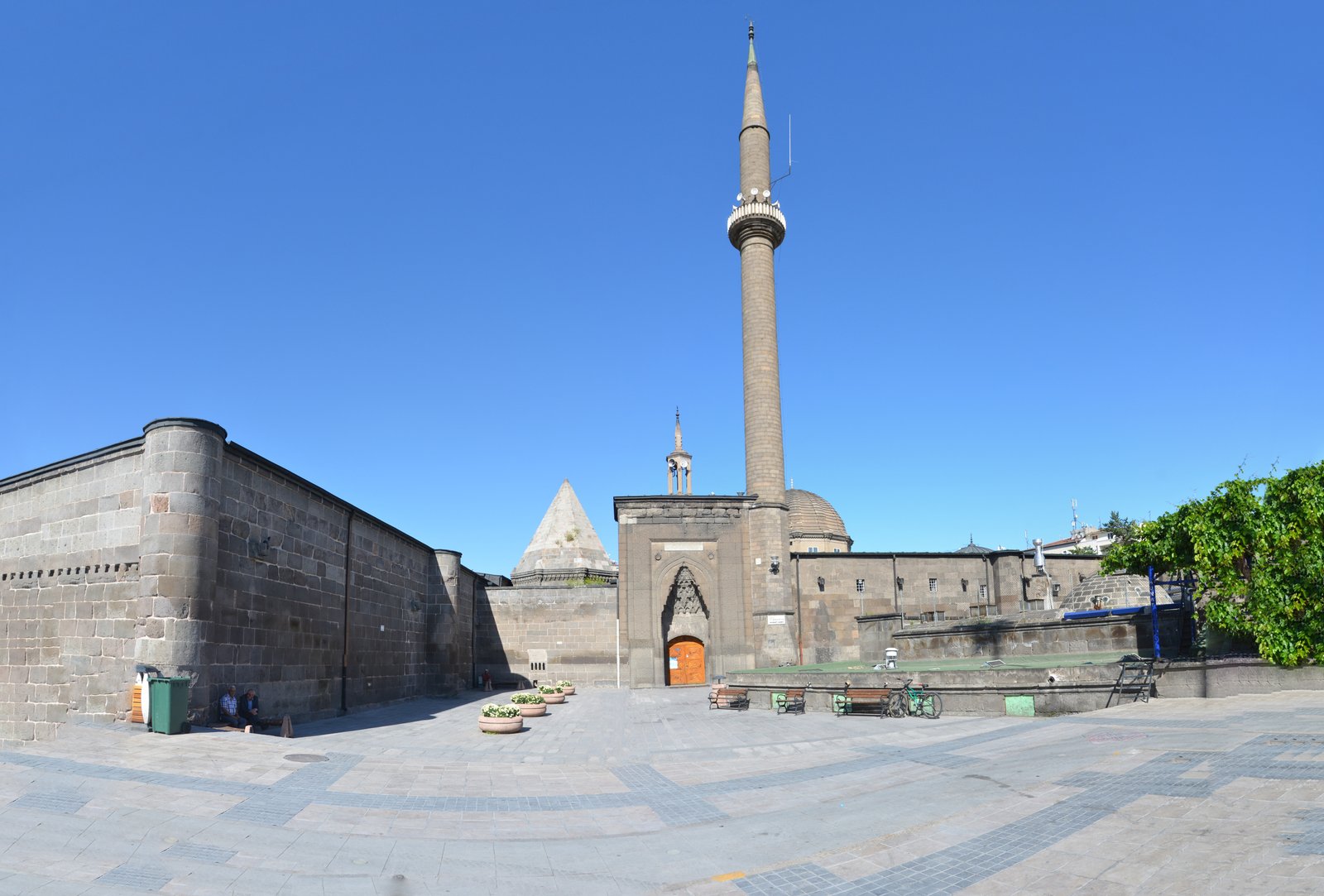 HUNAT HATUN KÜLLİYESİ görseli