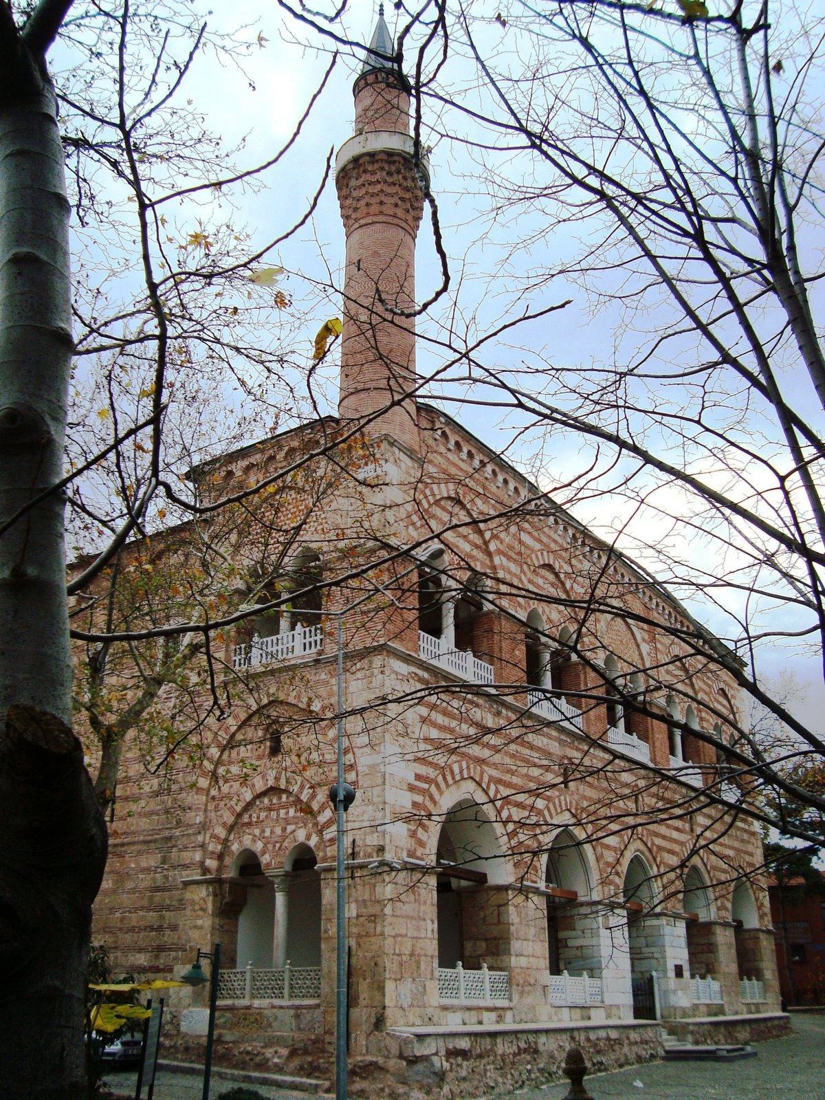 I. MURAD HÜDAVENDİGAR CAMİ görseli