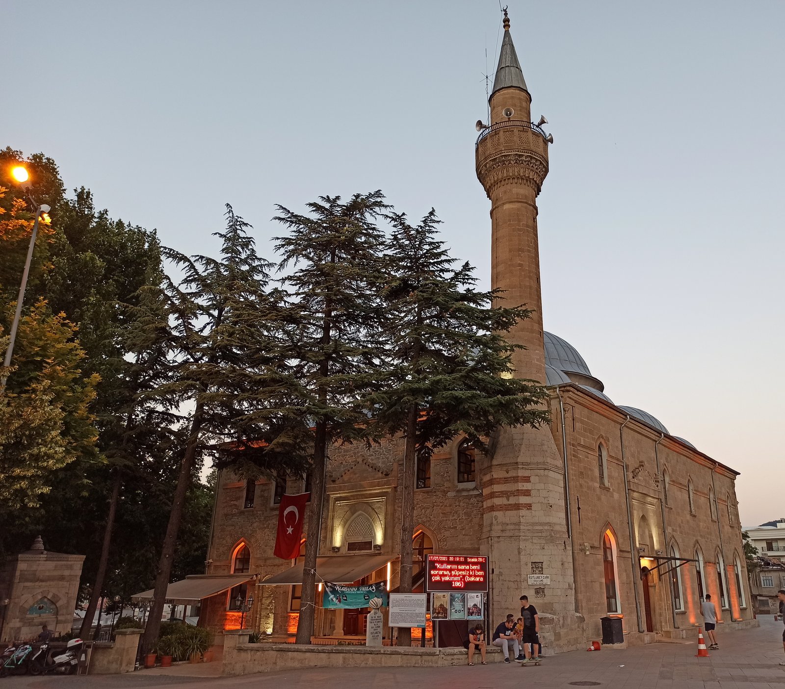 ISPARTA ULU CAMİ / KUTLU BEY CAMİİ görseli