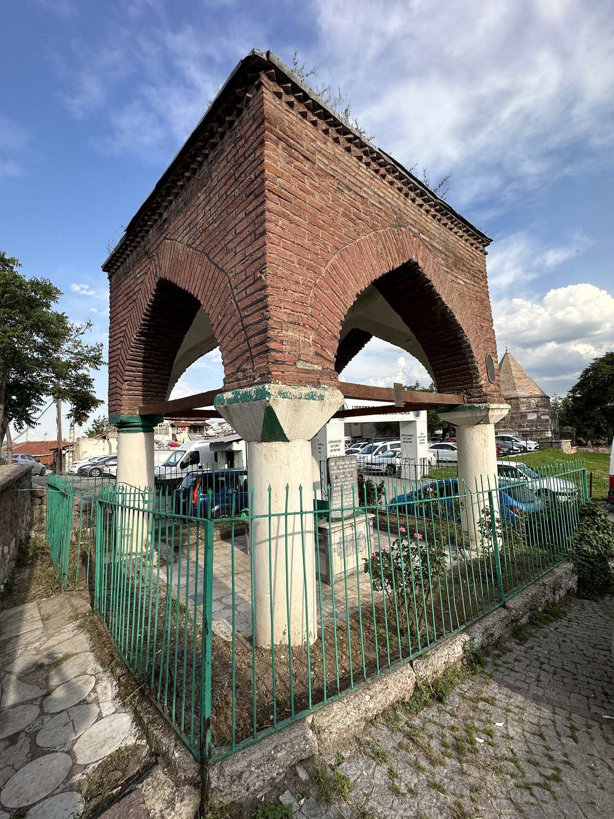 KESİKBAŞ TÜRBESİ görseli