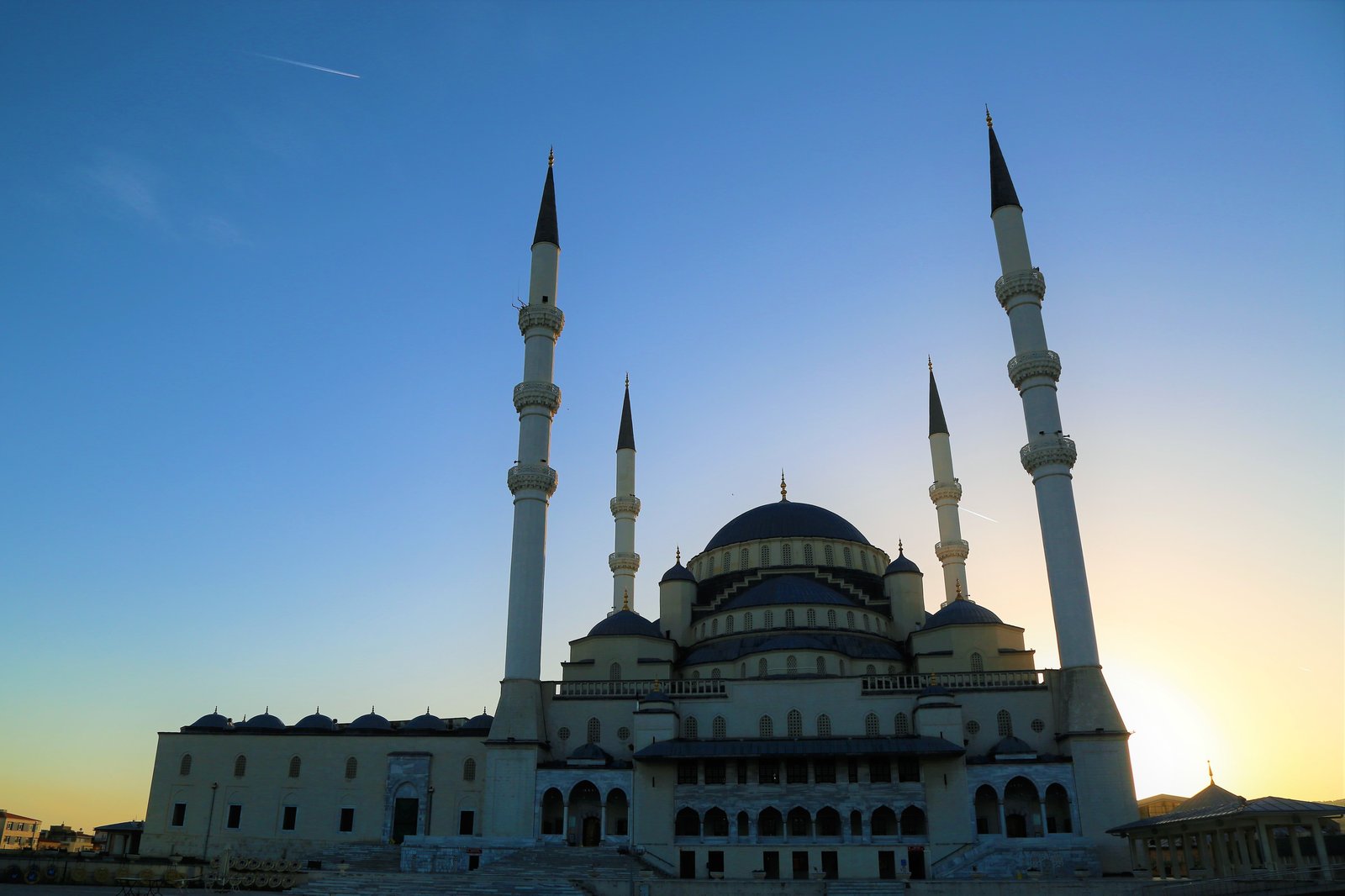 Kocatepe Camii, Ankara, Türkiye 05.jpg