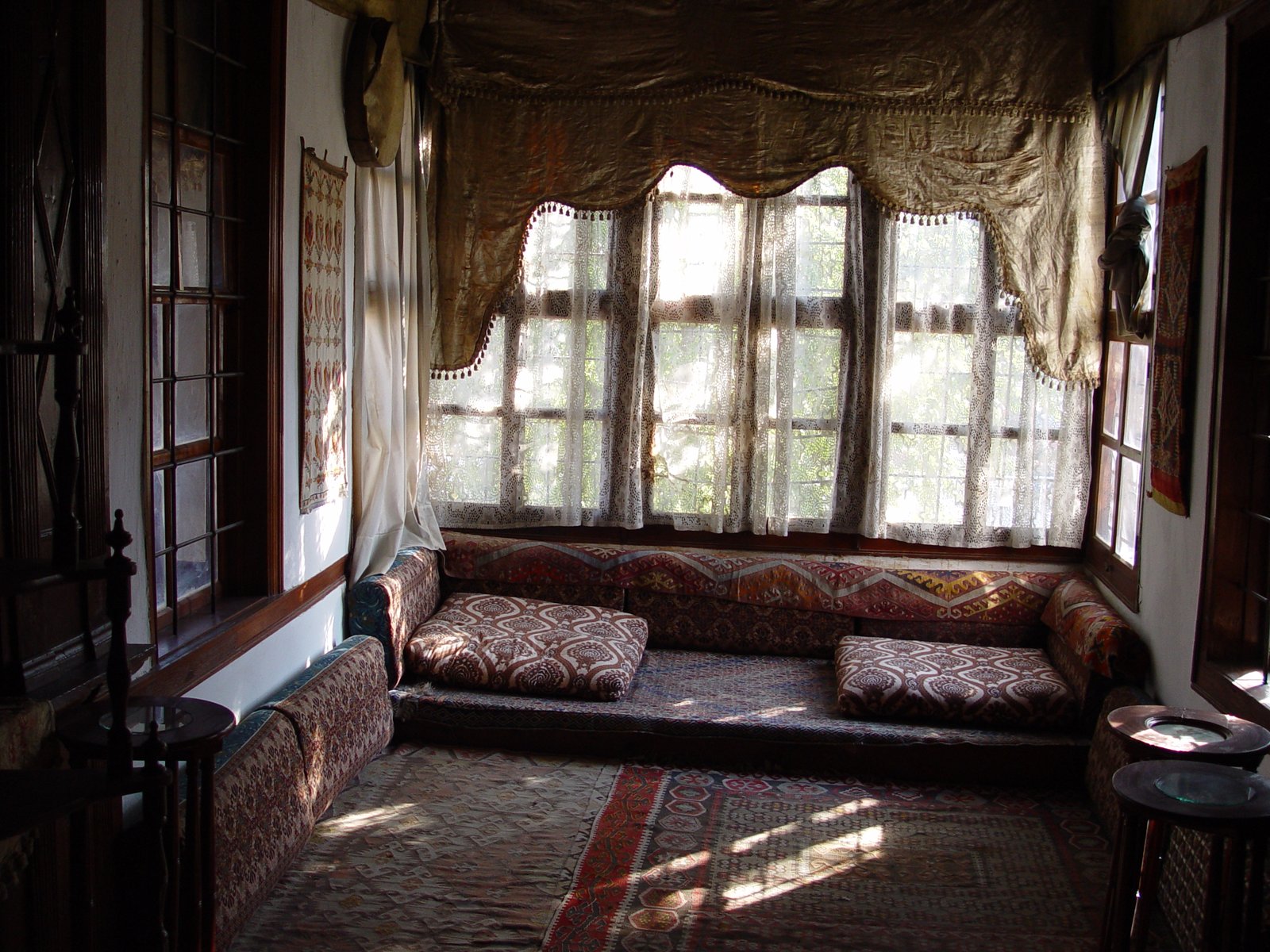 KOYUNOĞLU ŞEHİR MÜZESİ VE KÜTÜPHANESİ görseli