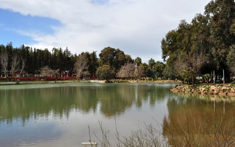 LAKE YENIŞEHIR GÖLÜ