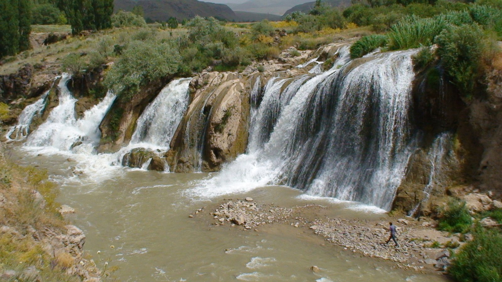MURADİYE ŞELALESİ görseli