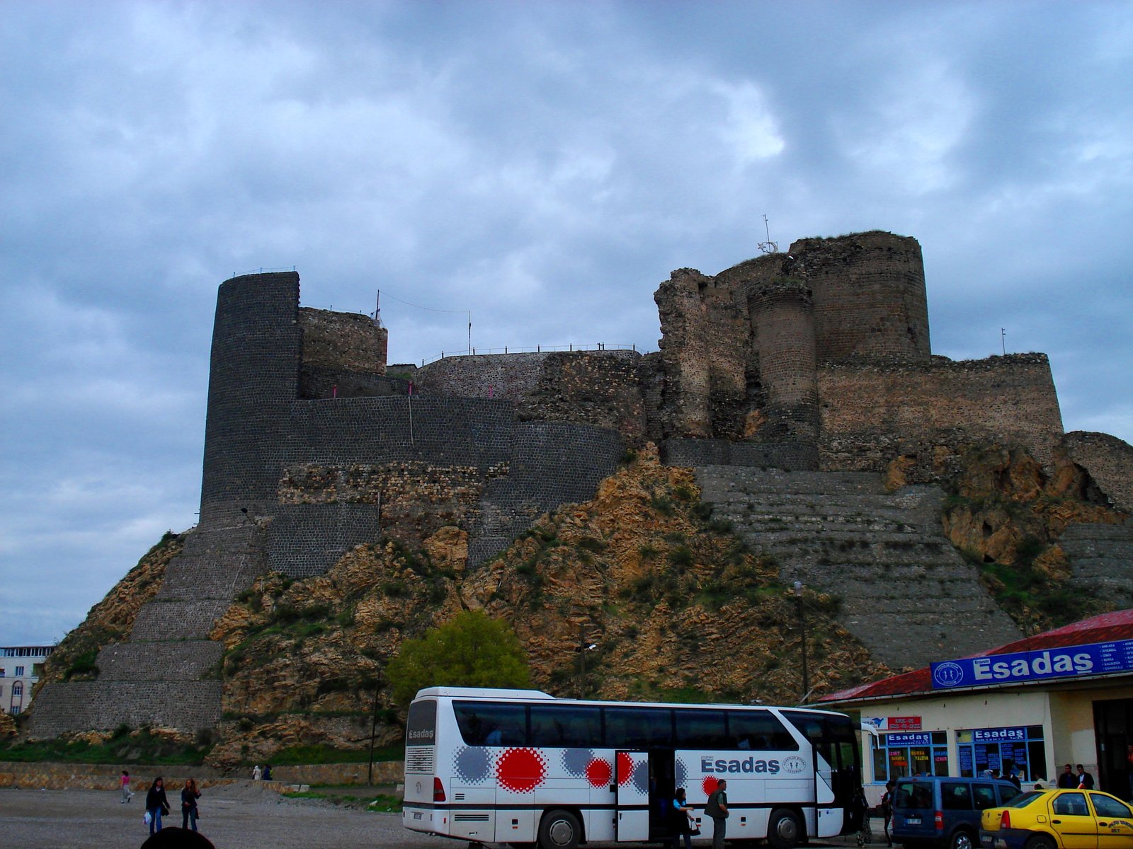 OLTU KALESİ görseli