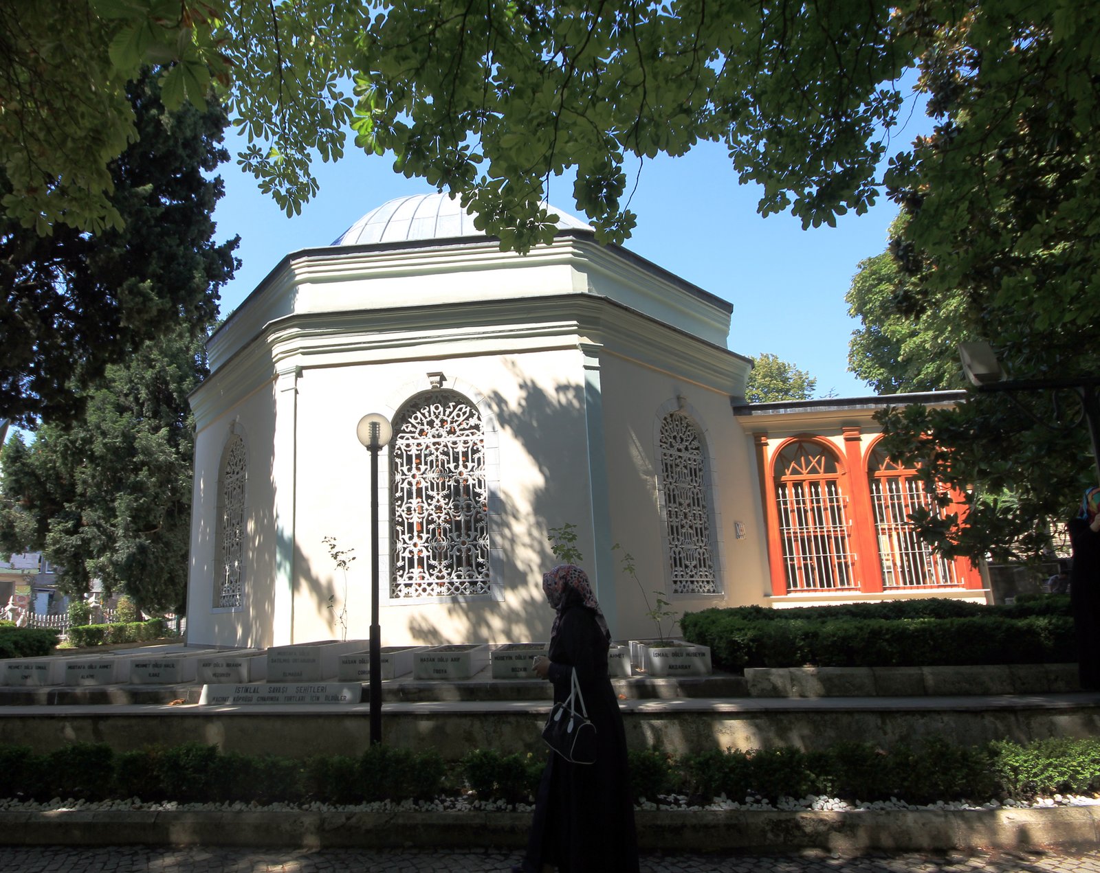OSMAN GAZİ TÜRBESİ görseli