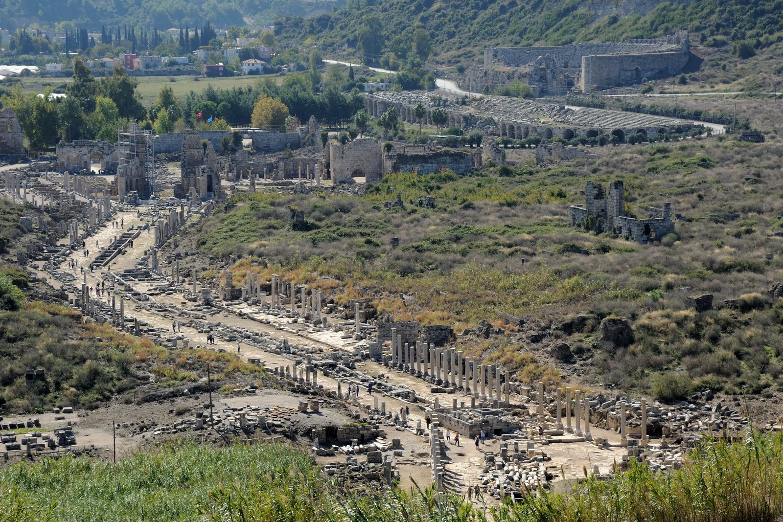 PERGE ANTİK KENTİ görseli
