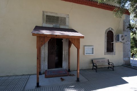 PİR SÜCAEDDİN İLYAS TÜRBESİ