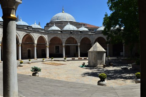 RÜSTEM PASHA MEDRESE 