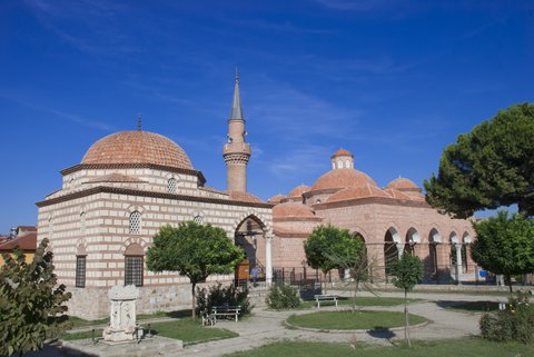 ŞEYH KUTBUDDİN CAMİİ VE TÜRBESİ