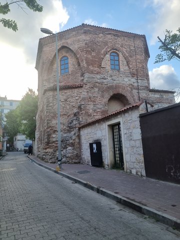 ŞEYH MANSUR TÜRBESİ