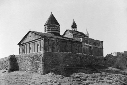 Saint Bartholomew Monastery view.png