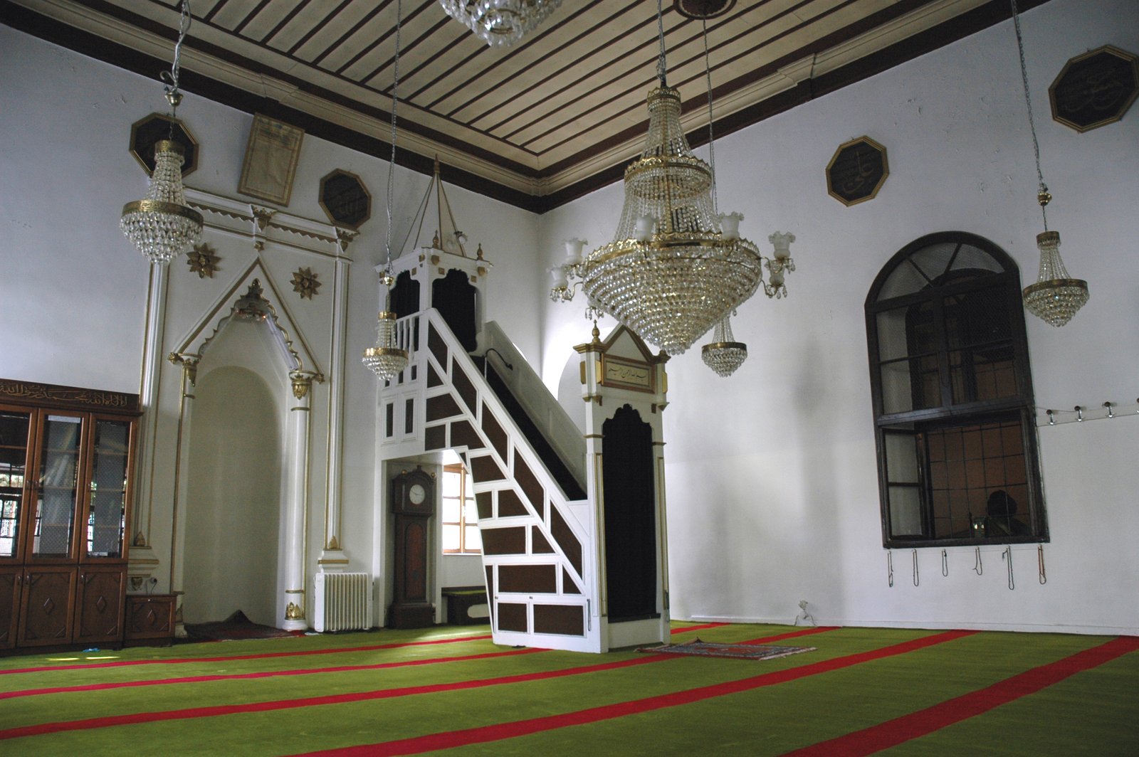 TACETTİN SULTAN CAMİ VE DERGAHI görseli